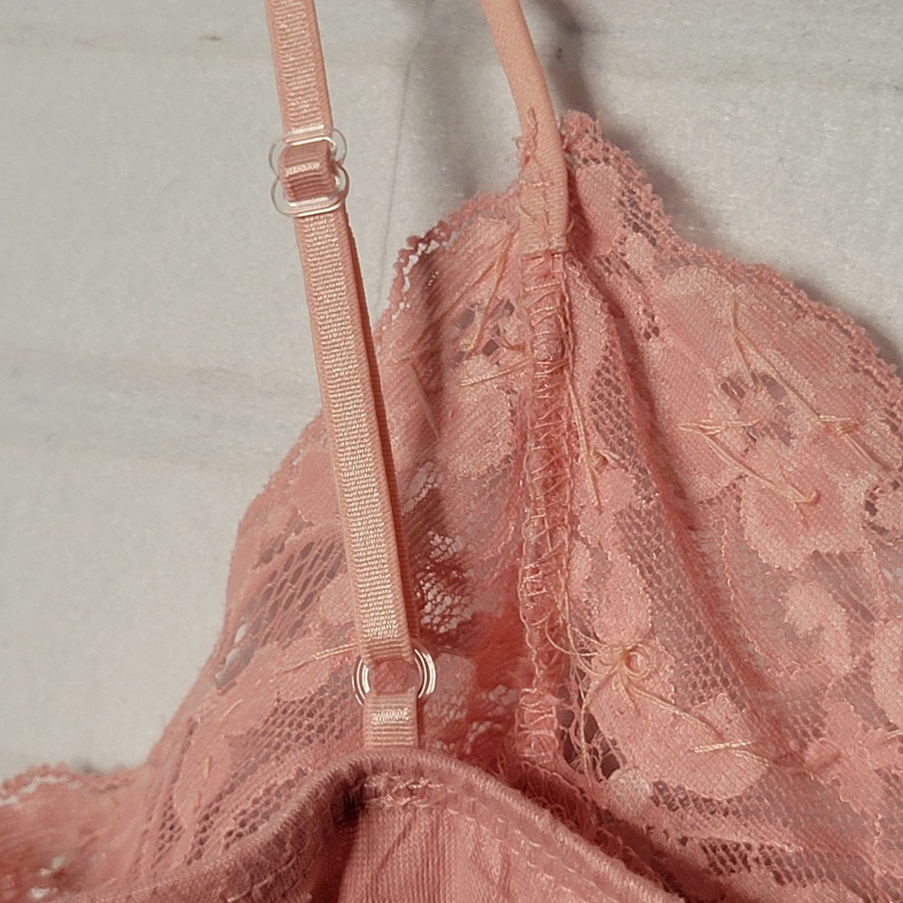 Vintage 2000s Guess Camisole Chemise S Pink Lace Trim Asymmetric Coquette - Picture 9 of 10